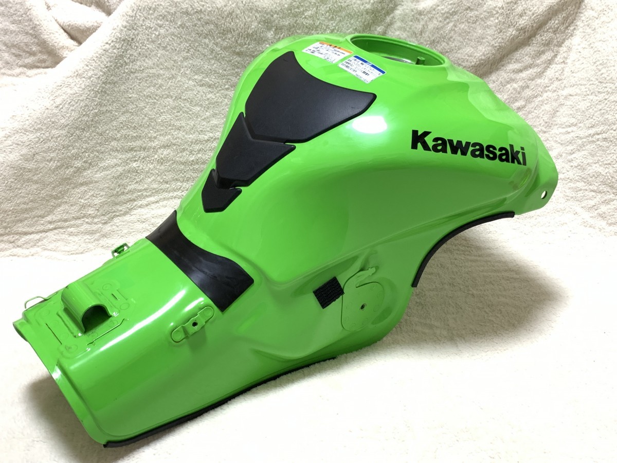 KAWASAKI（カワサキ） 純正 51090-5173-777 フューエルタンク　中古品　Ninja ZX-10R '18 ライムグリーン_画像1