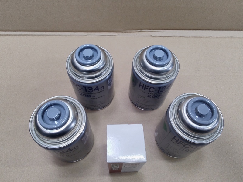  new goods HFC-134a car air conditioner gas 4ps.@PITWORK NC200 air conditioner lubrication 