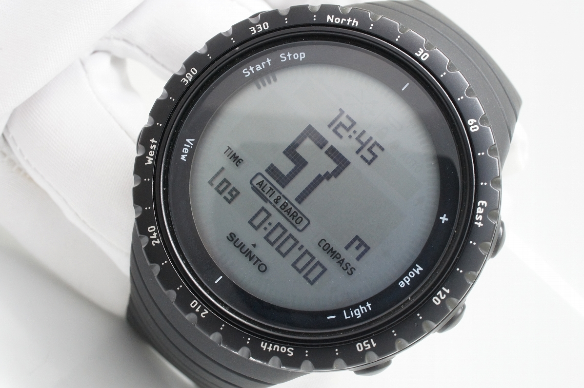 H55●作動良好 美品 Suunto スント Core コア CR2032 デジタル メンズ腕時計 ブラック黒 お洒落 クォーツの画像2