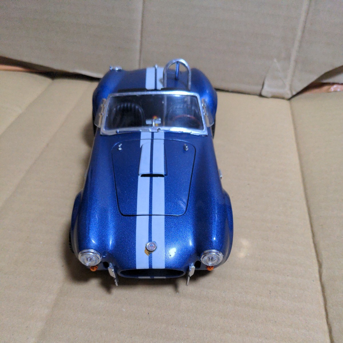 SHELBY COBRA 427 A/C 1/18_画像2