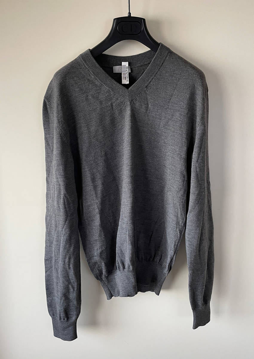 Yahoo!オークション - Dior Homme Vネックニット グレー Yahoo!オークション - Dior Homme Vネックニット グレー