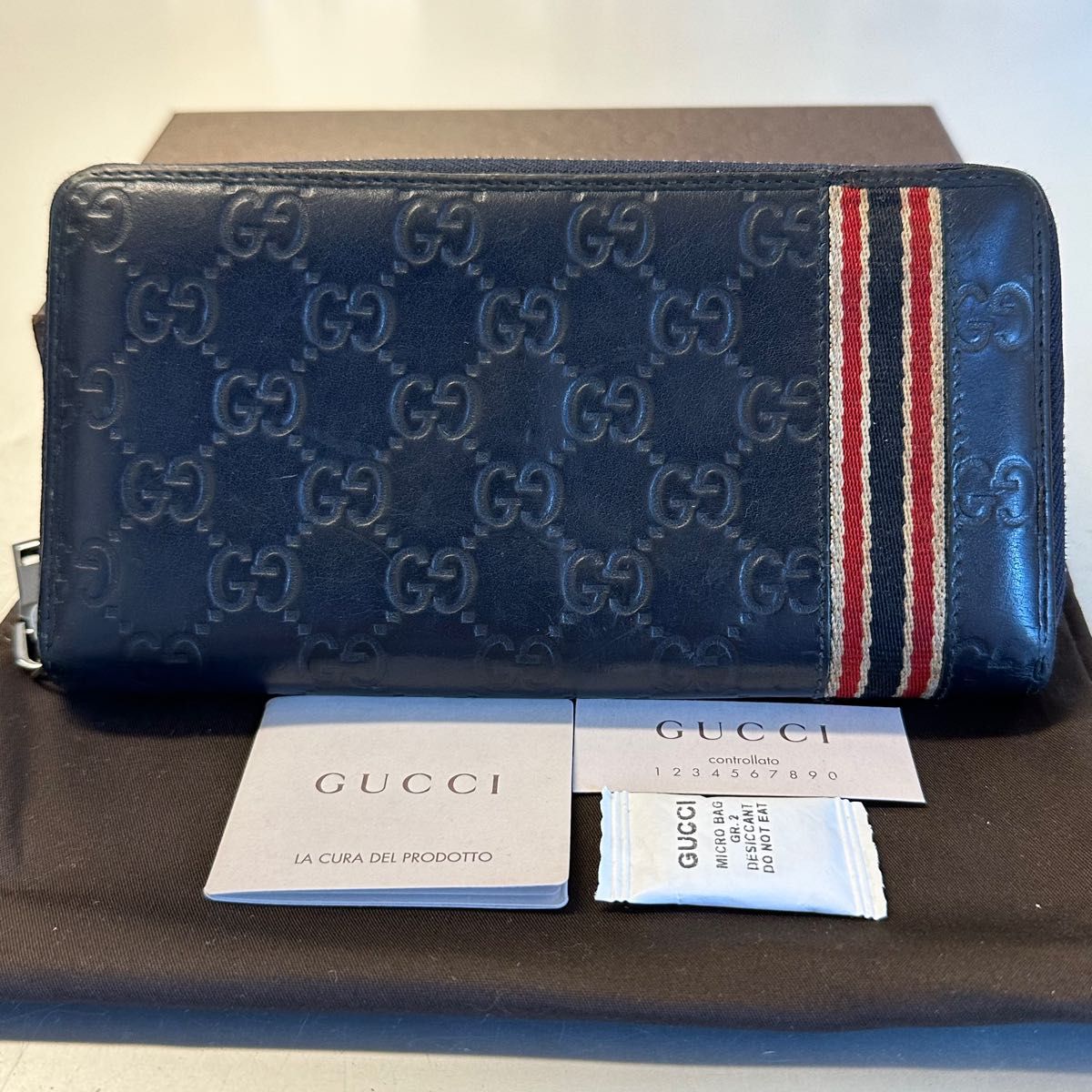 新品同様 グッチ GUCCI 財布 長財布 シマレザー シェリーライン