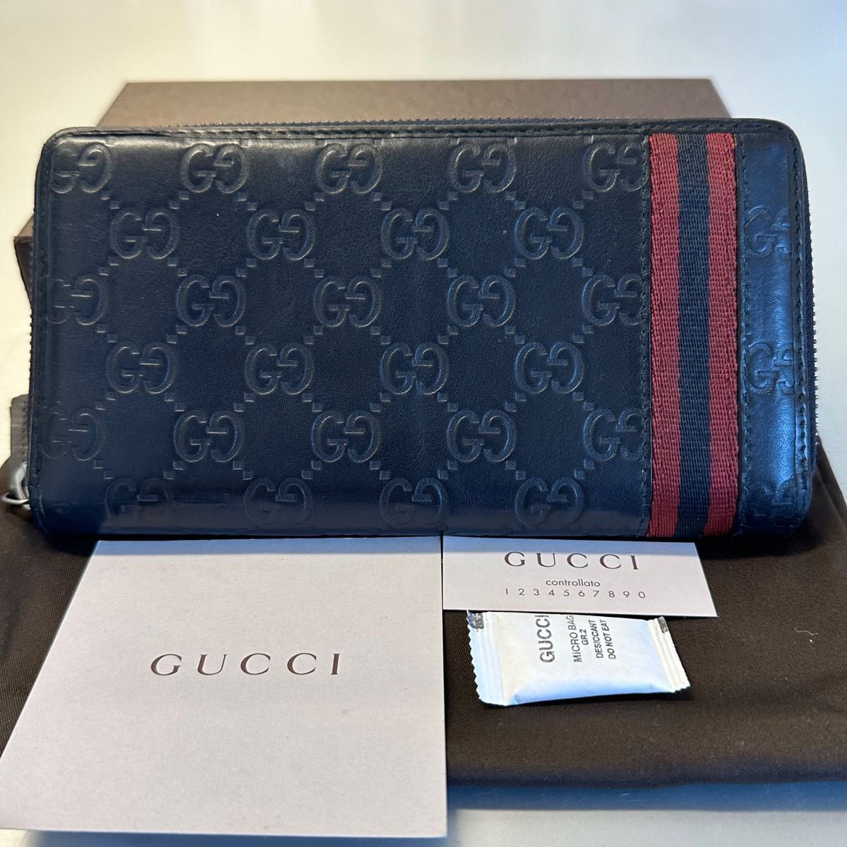 現品限り一斉値下げ！ 新品同様 グッチ GUCCI 財布 長財布 シマレザー