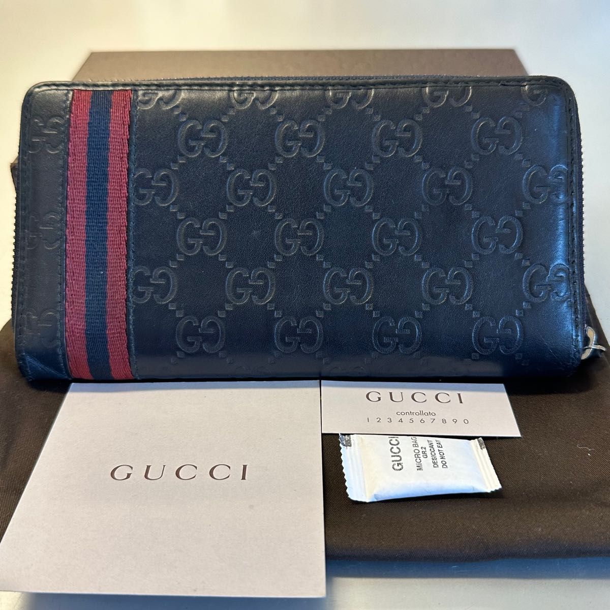 新品同様 グッチ GUCCI 財布 長財布 シマレザー シェリーライン