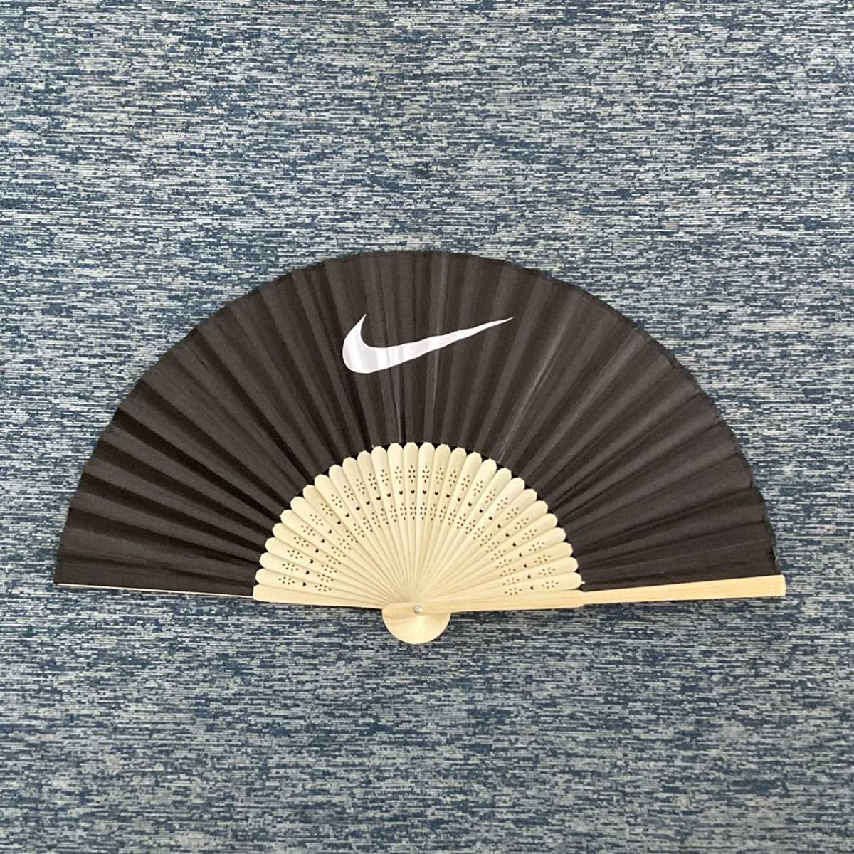 ナイキ　扇子　ノベルティ　非売品　未開封のあります　NIKE おみくじ_画像1