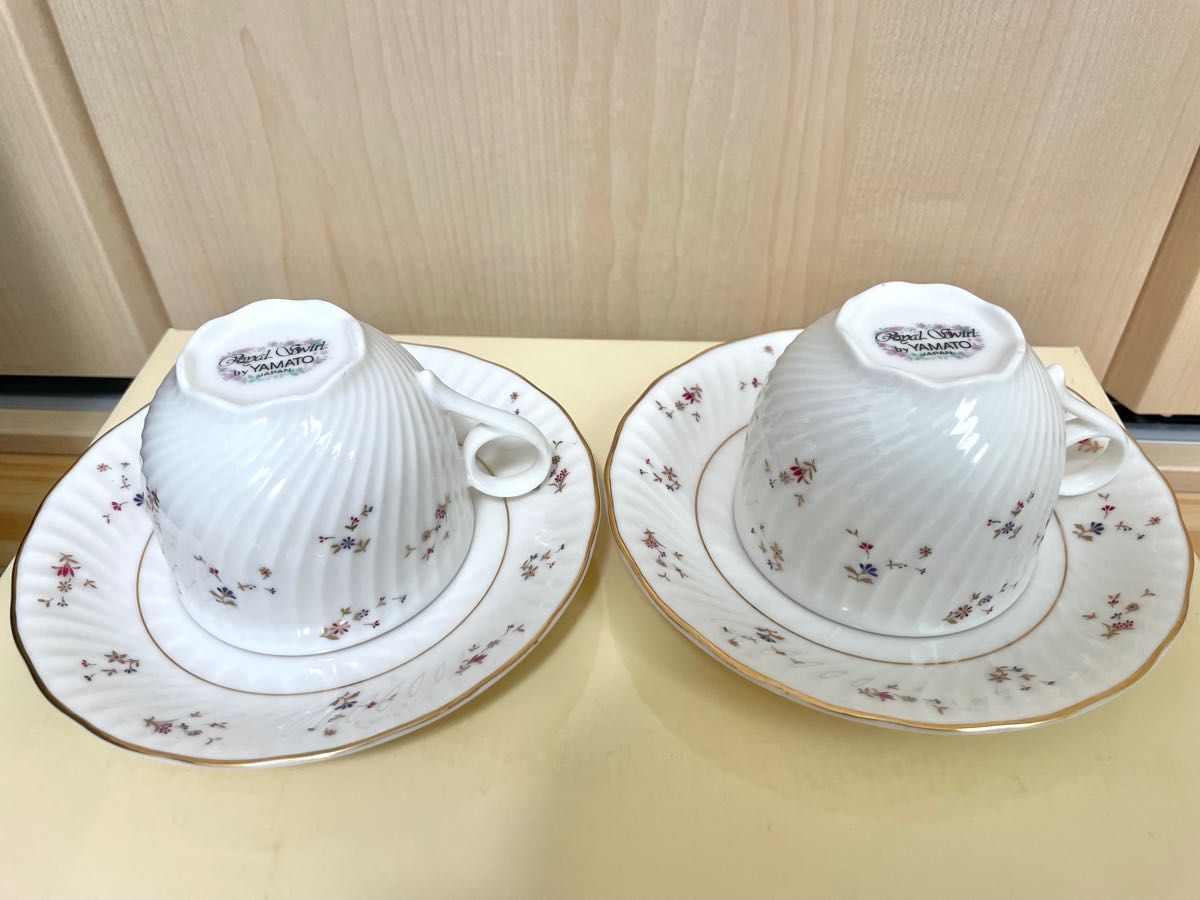 Yamato Royal Swirl ポット付ペアー コーヒーセット 花柄 2客 Yamato Royal Swirl ポット付ペアー コーヒーセット 花柄 2客