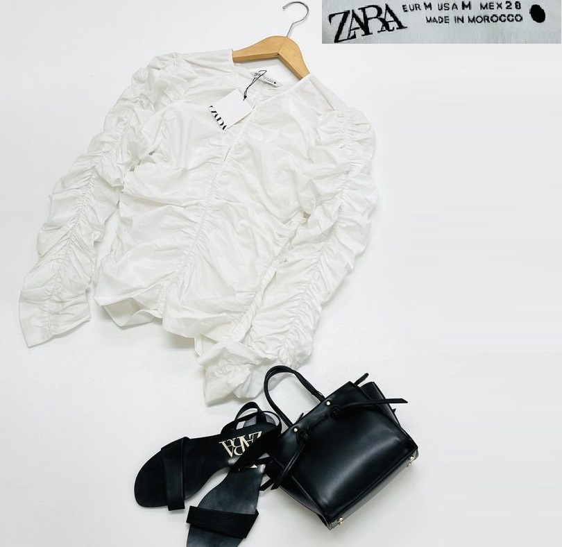 未使用品 /M/ ZARA ホワイト ポプリンギャザーブラウス レディース タグ カジュアル トップスフェミニン大人可愛い シャツ デイリー ザラ