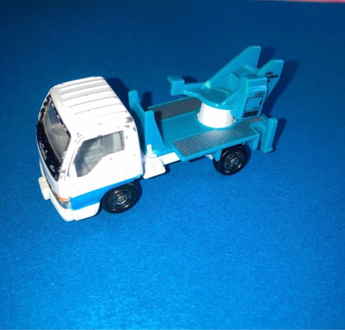 ジャンク品　トミカ いすゞ TOMICA 作業車 トミカ ミニカー