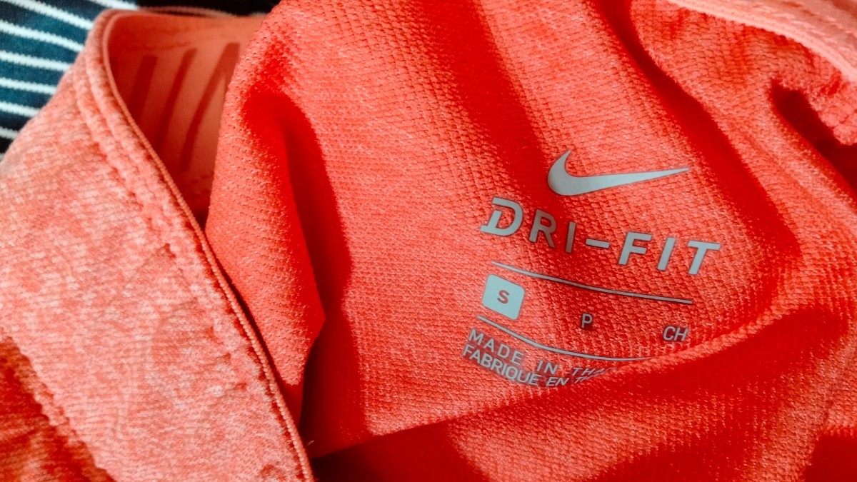 NIKE женский Dri-FIT фитнес шорты бег шорты S размер тренировочные штаны Nike бег брюки 