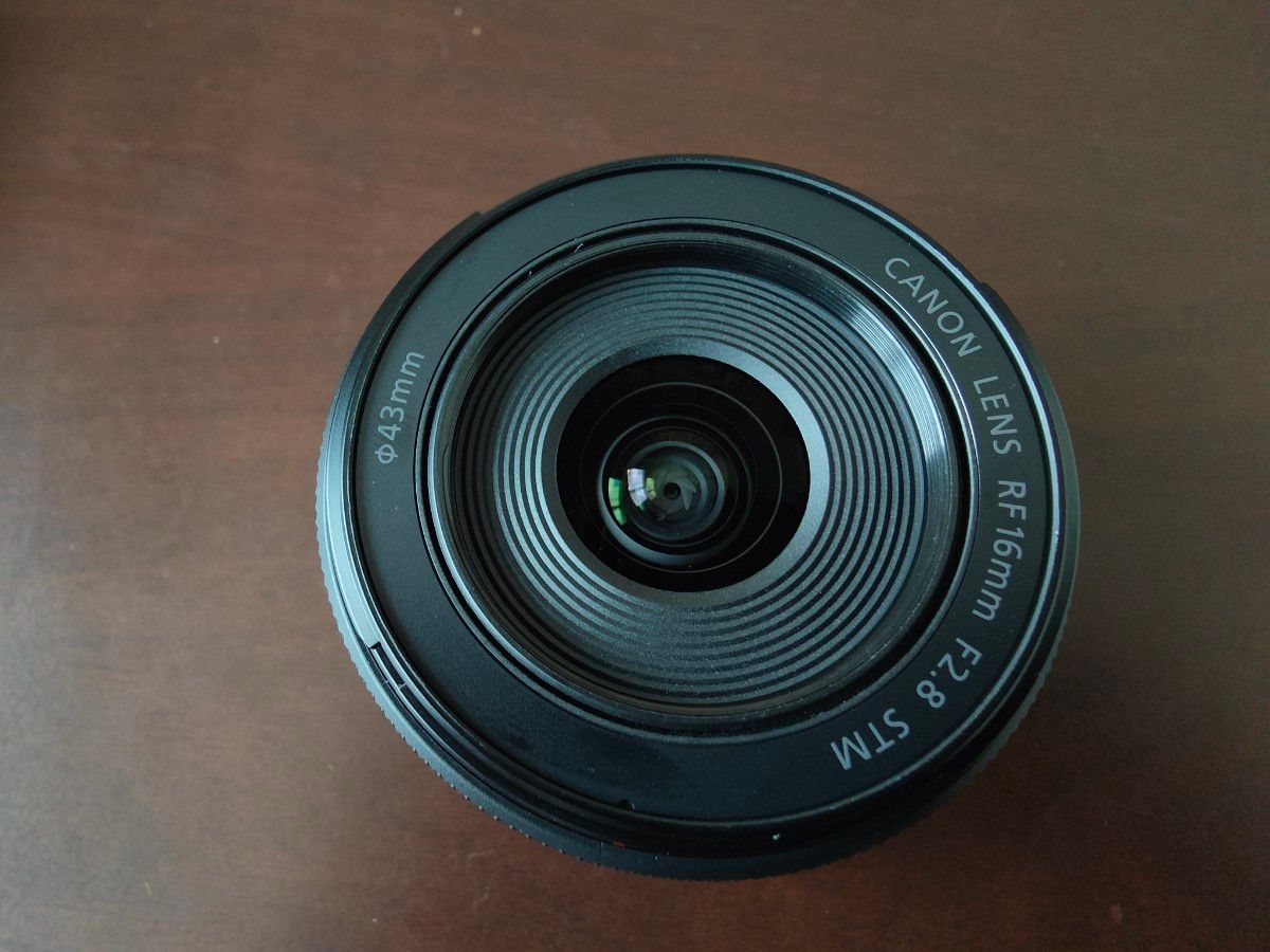 美品！Canon RF 16mm F2.8 STM　純正フード付