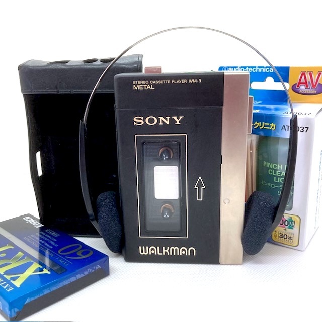 【おすすめ】 整備済高音質完全動作品 極上音質 美品 SONY TPS-L2の後継機種 カセット 液体クリーナー ヘッドホン 革ケース メタル対応 美品 WM-3 再生専用 【おすすめ】 整備済高音質完全動作品 極上音質 美品 SONY TPS-L2の後継機種 カセット 液体クリーナー ヘッドホン 革ケース メタル対応 美品 WM-3 再生専用