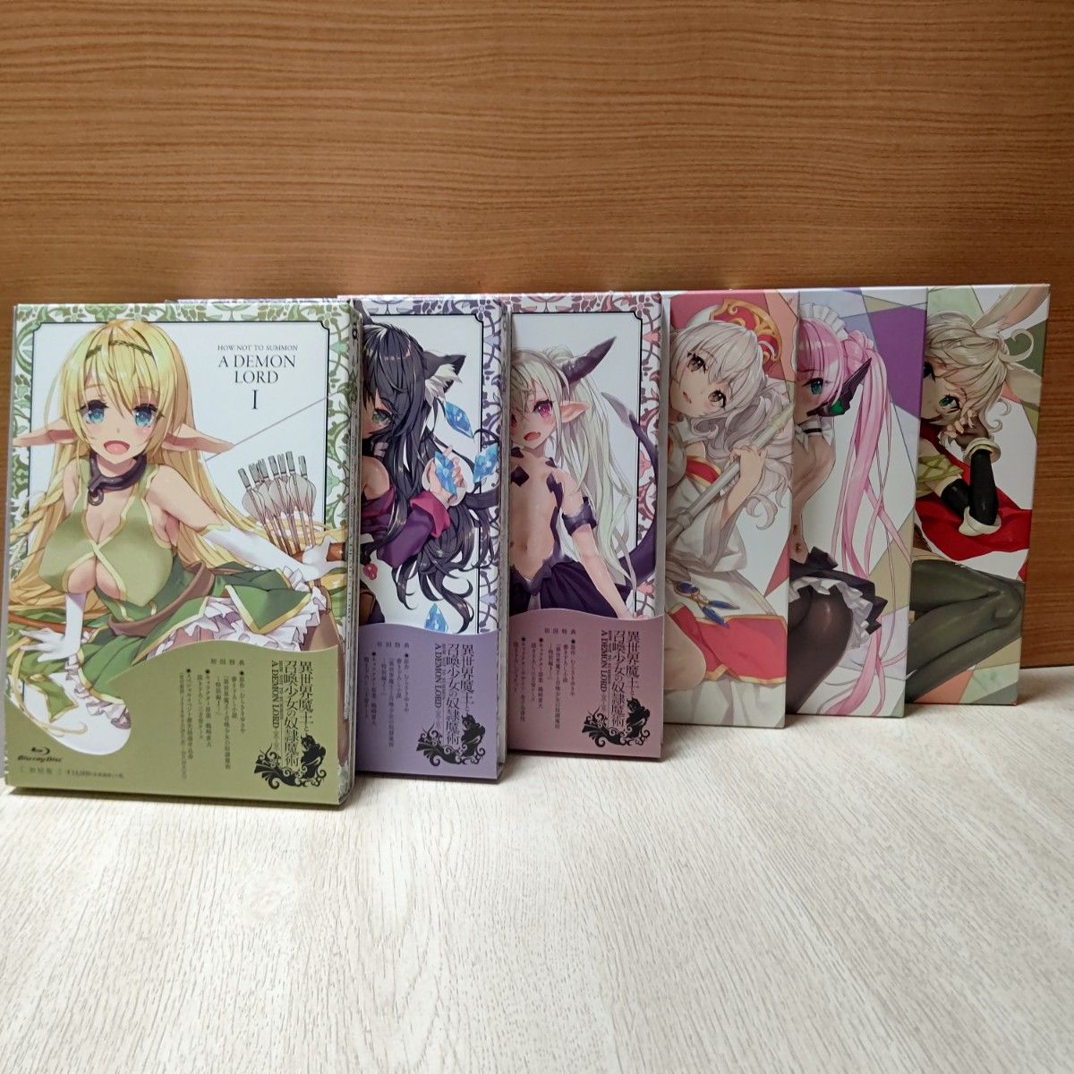 Blu-ray 初回版 異世界魔王と召喚少女の奴隷魔術(1期)全3巻 Blu-ray 初回版 異世界魔王と召喚少女の奴隷魔術(1期)全3巻
