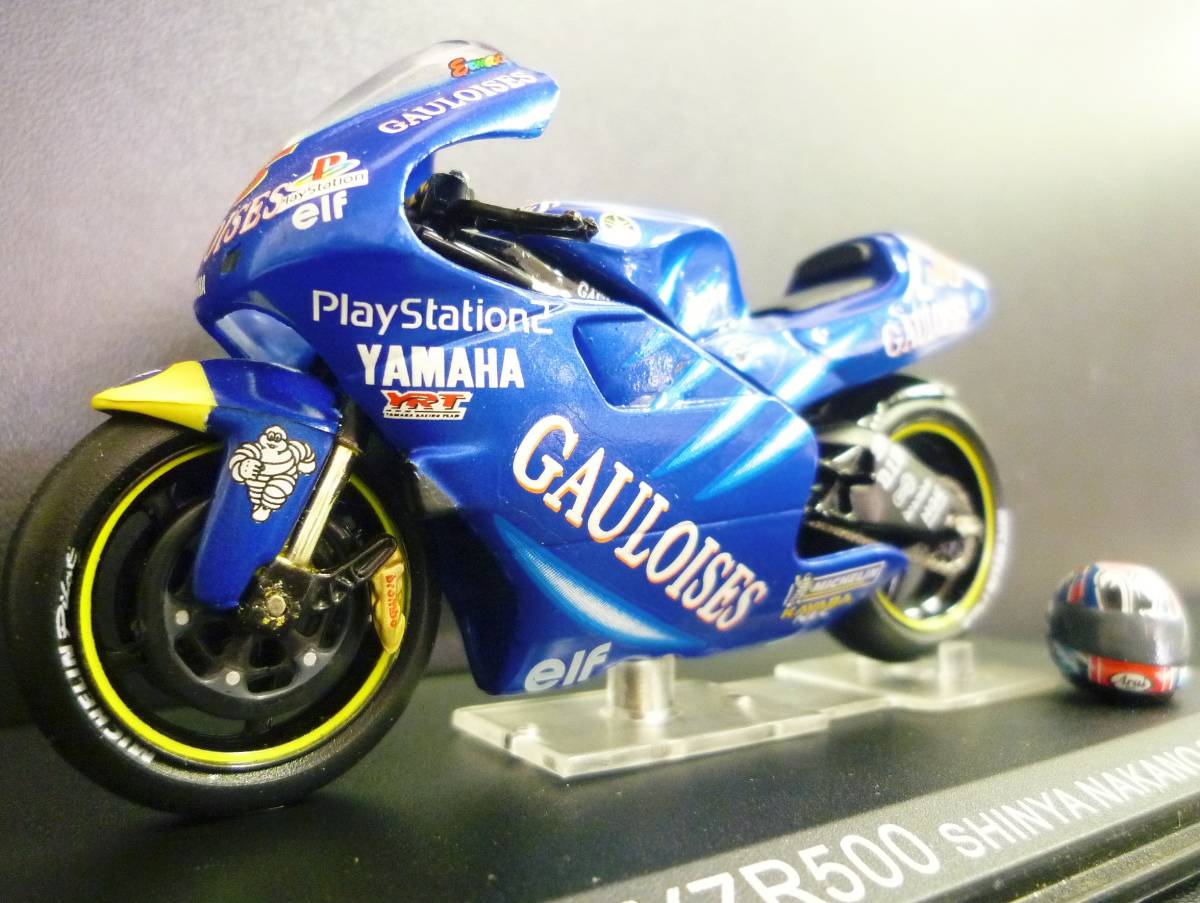 ゴロワーズ タバコ ロゴ 1/24 ヤマハ YZR500 中野真一 ヘルメット付 YAMAHA YZR 500 #56 TEAM GAULOISES Moto GP　☆一味違う ixo製品_画像4