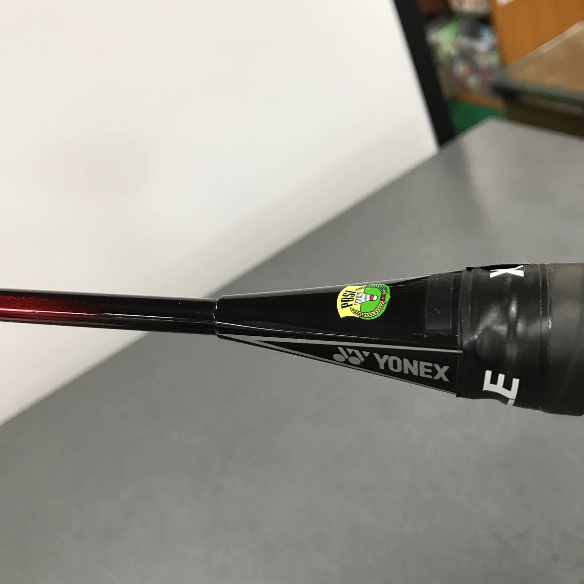 YONEX ヨネックス バドミントンラケット Car bonex8200 中古品　現状品_画像3