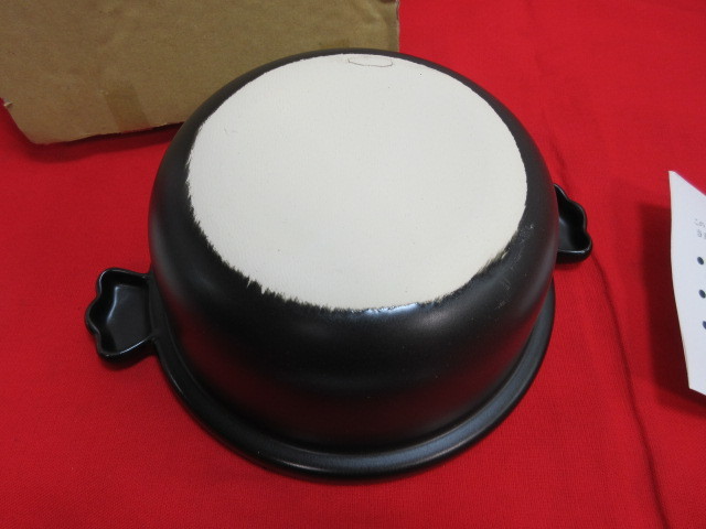 6OH5592 四日市ばんこ焼 ネコちゃんの一人鍋Φ17ｃｍ 土鍋 ブラック/日本製の画像3