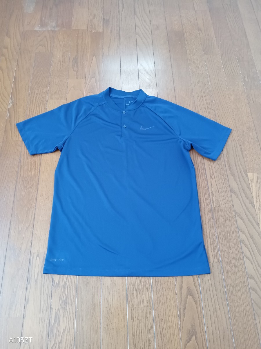 【中古品】NIKE GOLF　ナイキ ゴルフ　ノーカラー ポロシャツ　DRY-FIT　速乾性素材　ポリエステル100%　ネイビー　紺色　メンズサイズＬ_画像1