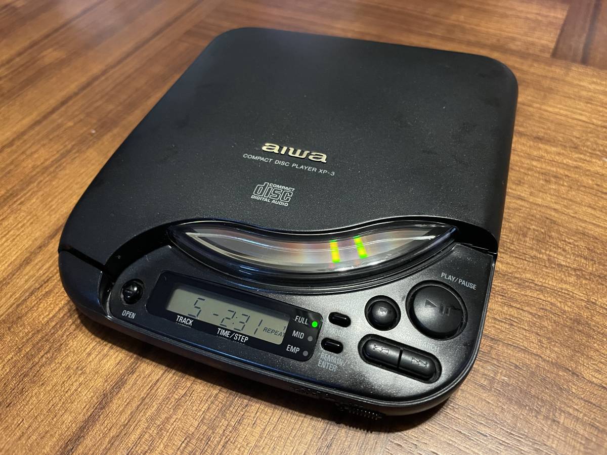 大注目】 ☆aiwa XP-3 マルチビットDAC搭載ポータブルCDプレーヤー