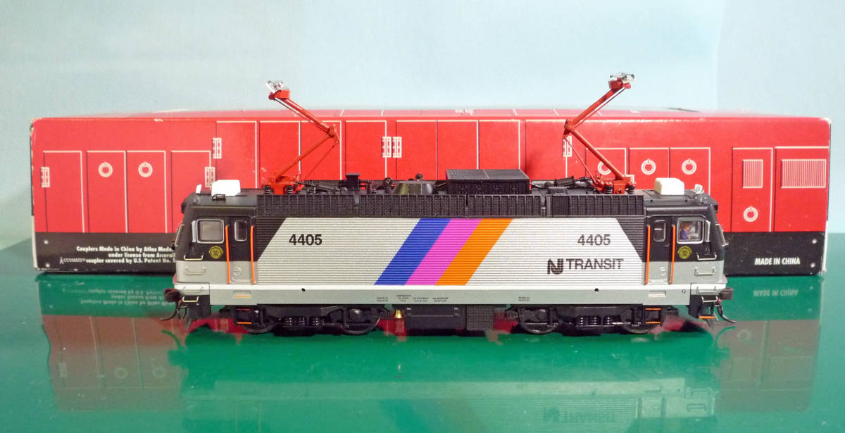 円高還元 □HOゲージ「NJ Transit (動力車)」ATLAS製 #4405 外国車輌