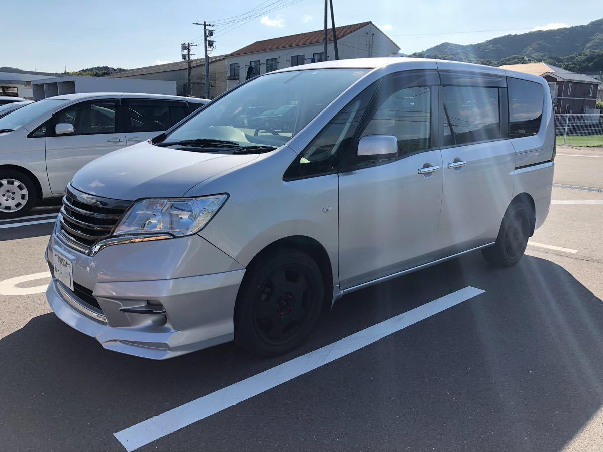 Купить ниссан серена с25. Ниссан Серена с26. Nissan Serena c26. Nissan Serena 26 кузов. Ниссан Серена 25 кузов.