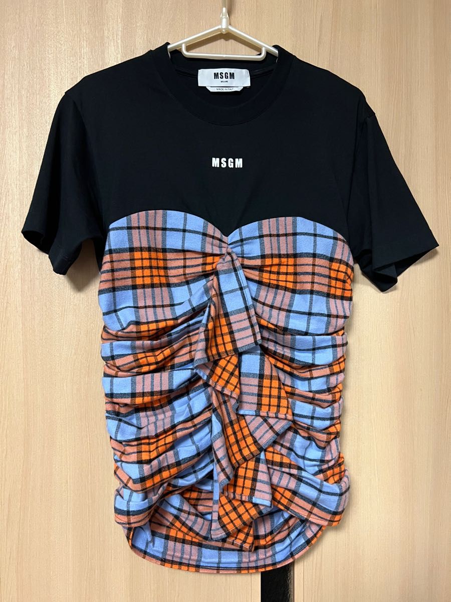 気まぐれ出品！美品！値下げ不可・MSGM デザインTシャツ Sサイズ 半袖Tシャツ