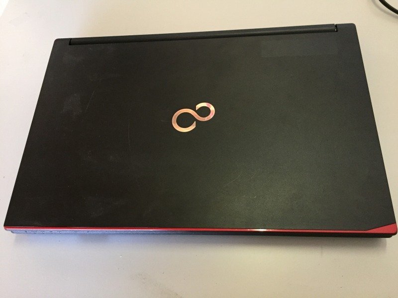●送料無料!ノートパソコン FUJITSU A576/P /Core i5-6300U 2.40GHz/メモリ4GB/HDD500GB/OS Windows10/BIOS起動確認済 元箱【C0802W1】