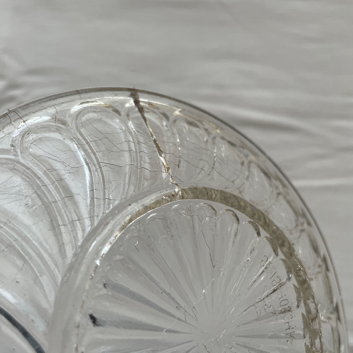 明治～大正 プレスガラス 和ガラス 小皿 菊渦紋 SEISHOSHA キズ Antique pressed glass small dish, early 20th_画像8