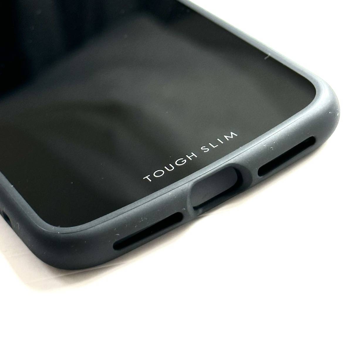 iPhone 11用ハイブリッドケース★TOUGH SLIM LITE★薄軽★ワイヤレス充電対応★エレコム_画像2