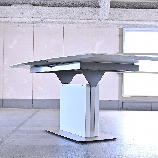 BoConcept 20万「オッカ」ダイニングテーブル エクステンション 伸長式 モダン 北欧 机 パーティー モダン バリ Occa ボーコンセプトの画像2
