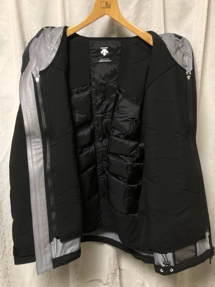 新品 DESCENTE S I O 3D-INSULATOR JACKET BLACK O 定価82 500円 新品 DESCENTE S I O 3D-INSULATOR JACKET BLACK O 定価82 500円