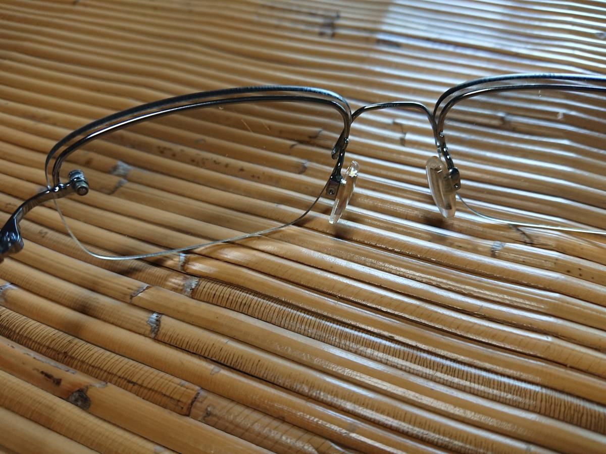  HUGO BOSS ヒューゴボス 眼鏡 メガネ サングラス フレーム 補強入りツーポイント ケース付 大きいサイズ_画像2
