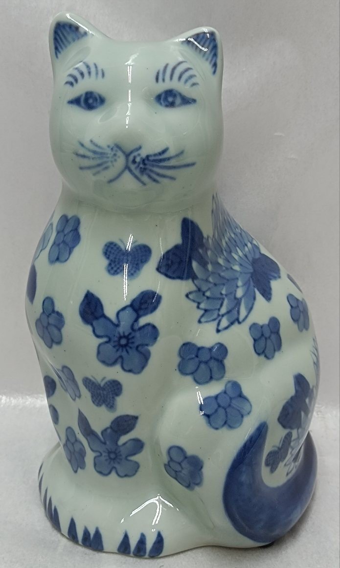 伊万里焼 在銘 陶器藍染付花紋／猫オブジェ・置物の画像2