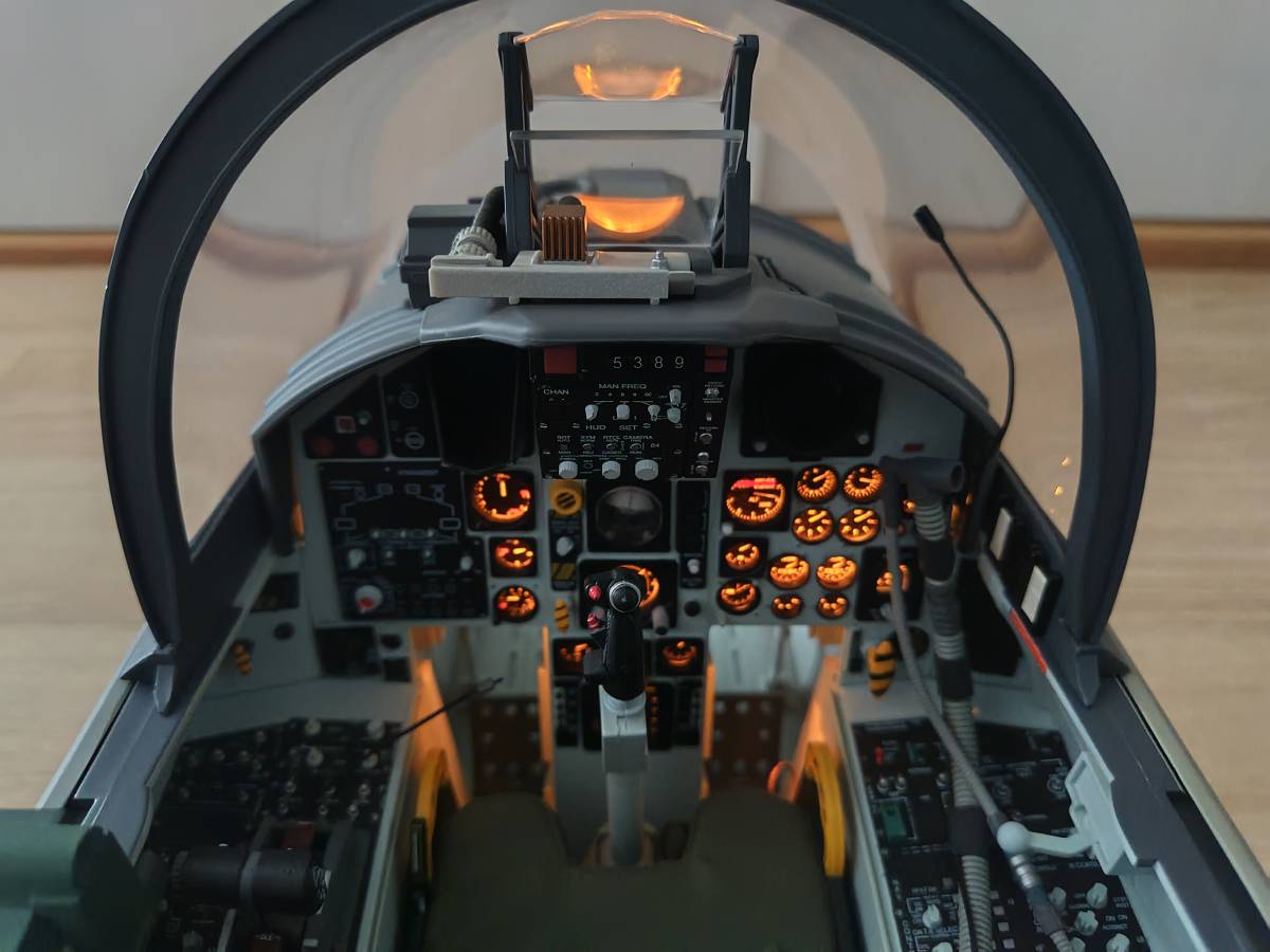 1/6 エリートフォース F-15C イーグル コクピットとパイロットの 1/6 エリートフォース F-15C イーグル コクピットとパイロットの