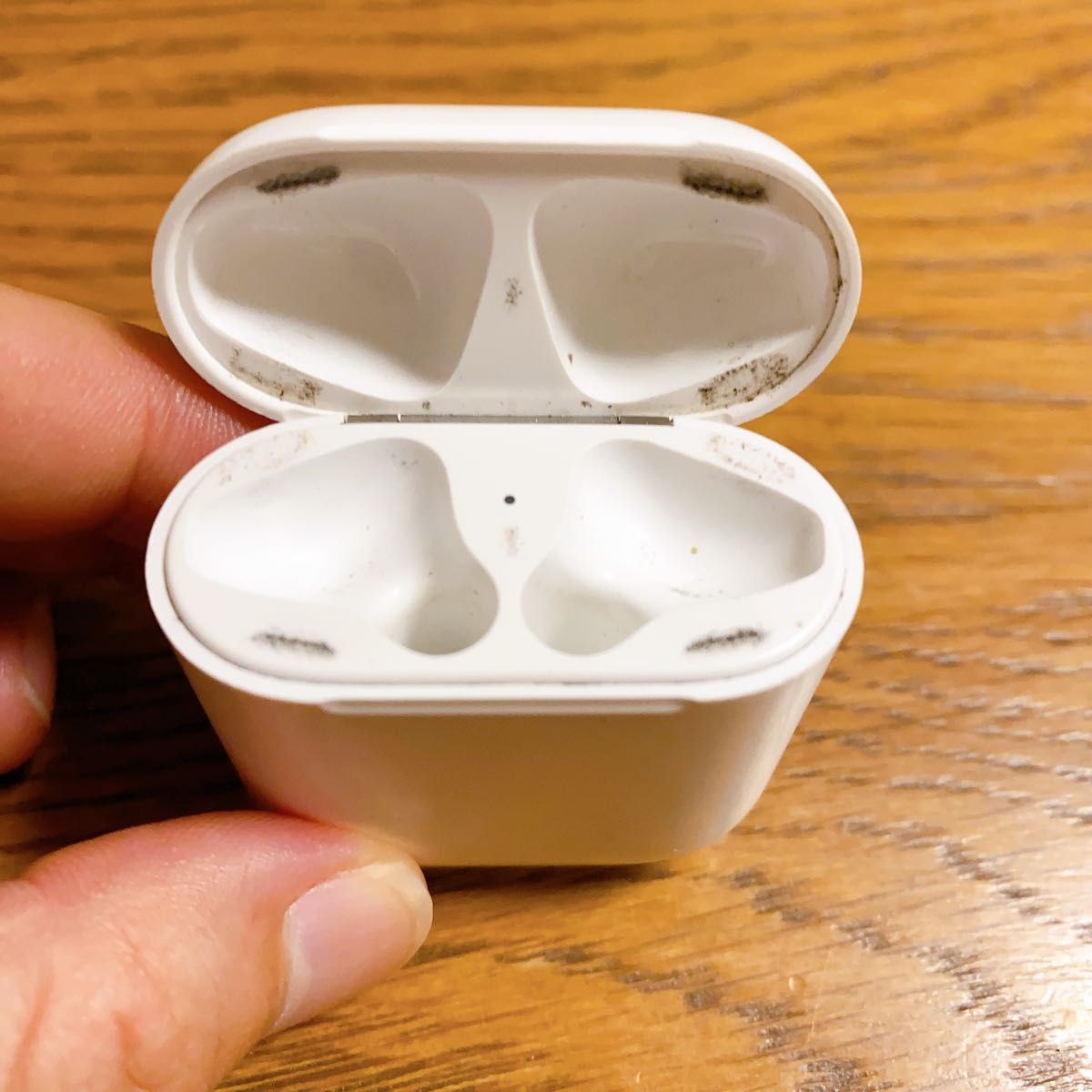 Airpods 第二世代充電ケース第2AirPods充電器 Apple国内純正品