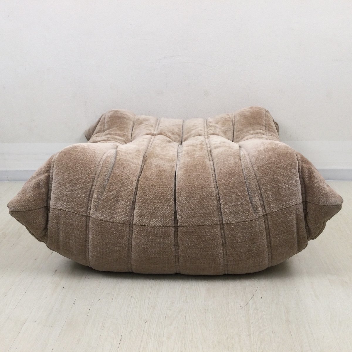 1108 ligne roset リーンロゼ TOGO トーゴ パフ 1人掛けソファ