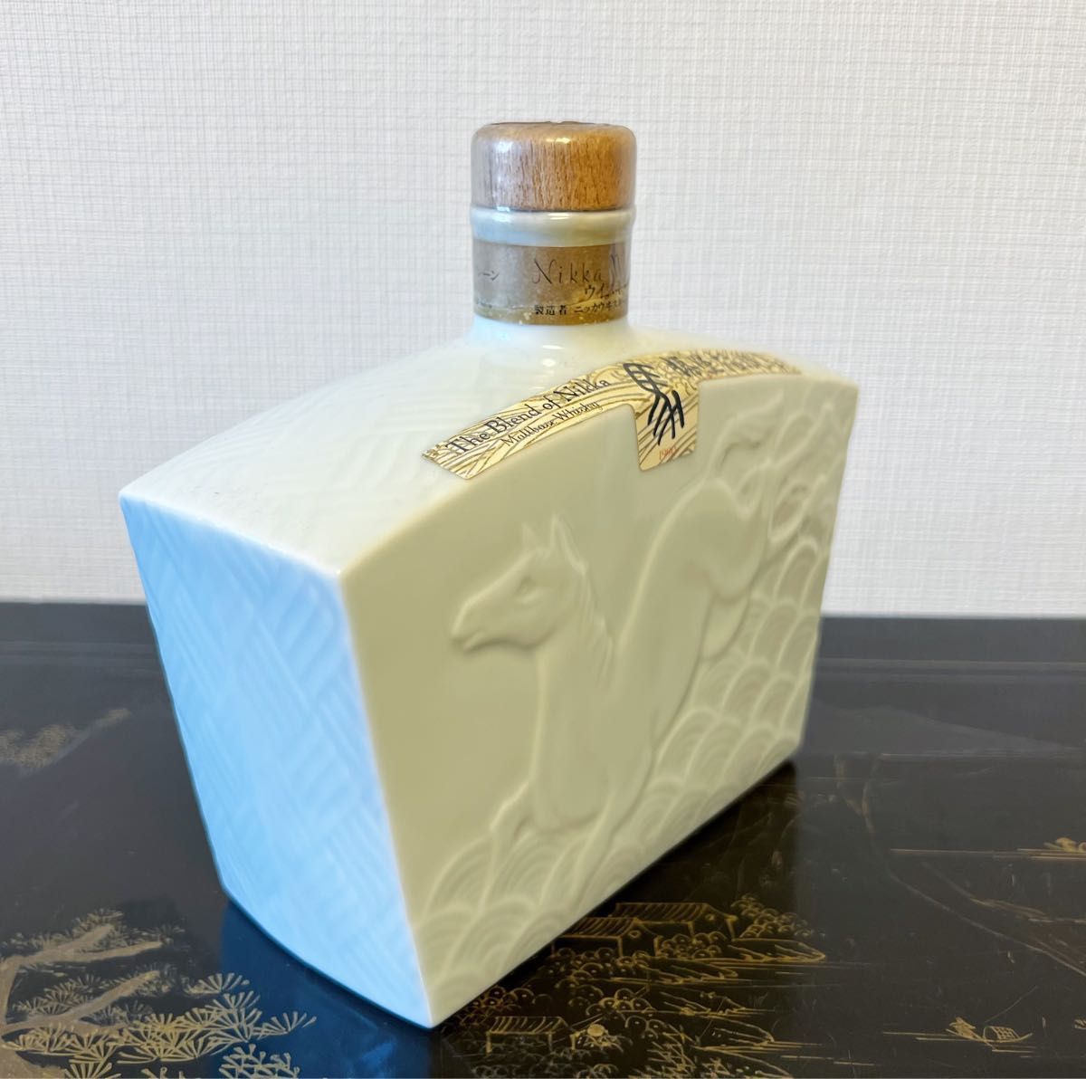 未開栓古酒the blend of nikka whisky1990年干支白磁ボトル勝運福駿馬 陶器ボトルザブレンドオブニッカ