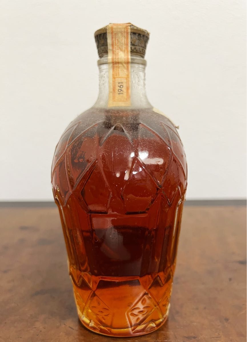 未開栓古酒 紙封時代クラウンローヤル1961年 オールドボトル 旧 未開栓古酒 紙封時代クラウンローヤル1961年 オールドボトル 旧