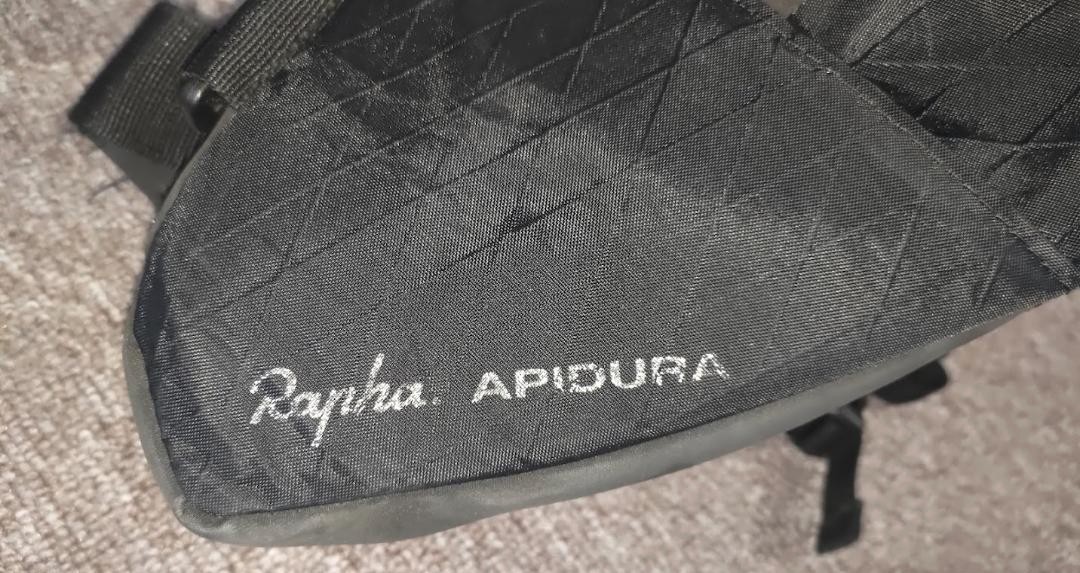 ラファ Rapha + Apidura サドルバッグ 限定｜Yahoo!フリマ（旧PayPay