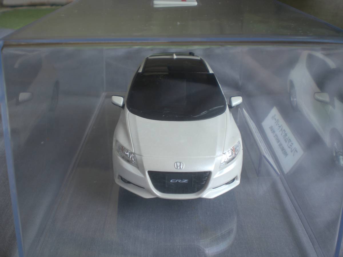 １　HONDA　ホンダ　CR-Z　プレミアムホワイトパール　カラーサンプルミニカー　　1/24 ミニカー　非売品_画像4