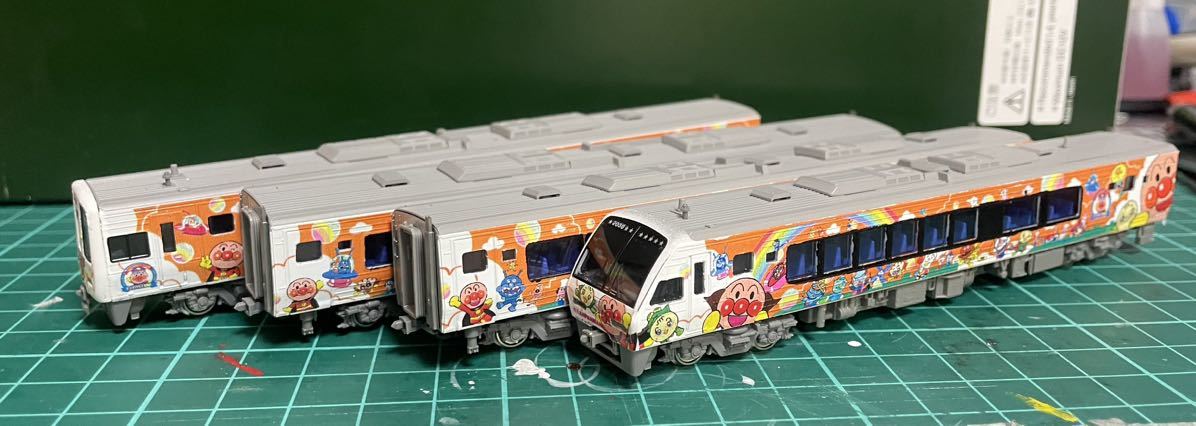 Yahoo!オークション - KATO JR四国 2000系 アンパンマン列車 Yahoo!オークション - KATO JR四国 2000系 アンパンマン列車