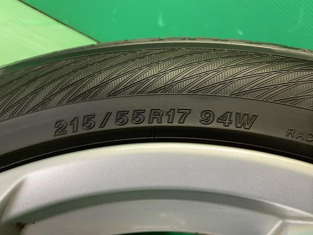 中古 アウディ Q2 GACHZ アルミホイール 1本 215/55R17 タイヤホイール_画像3