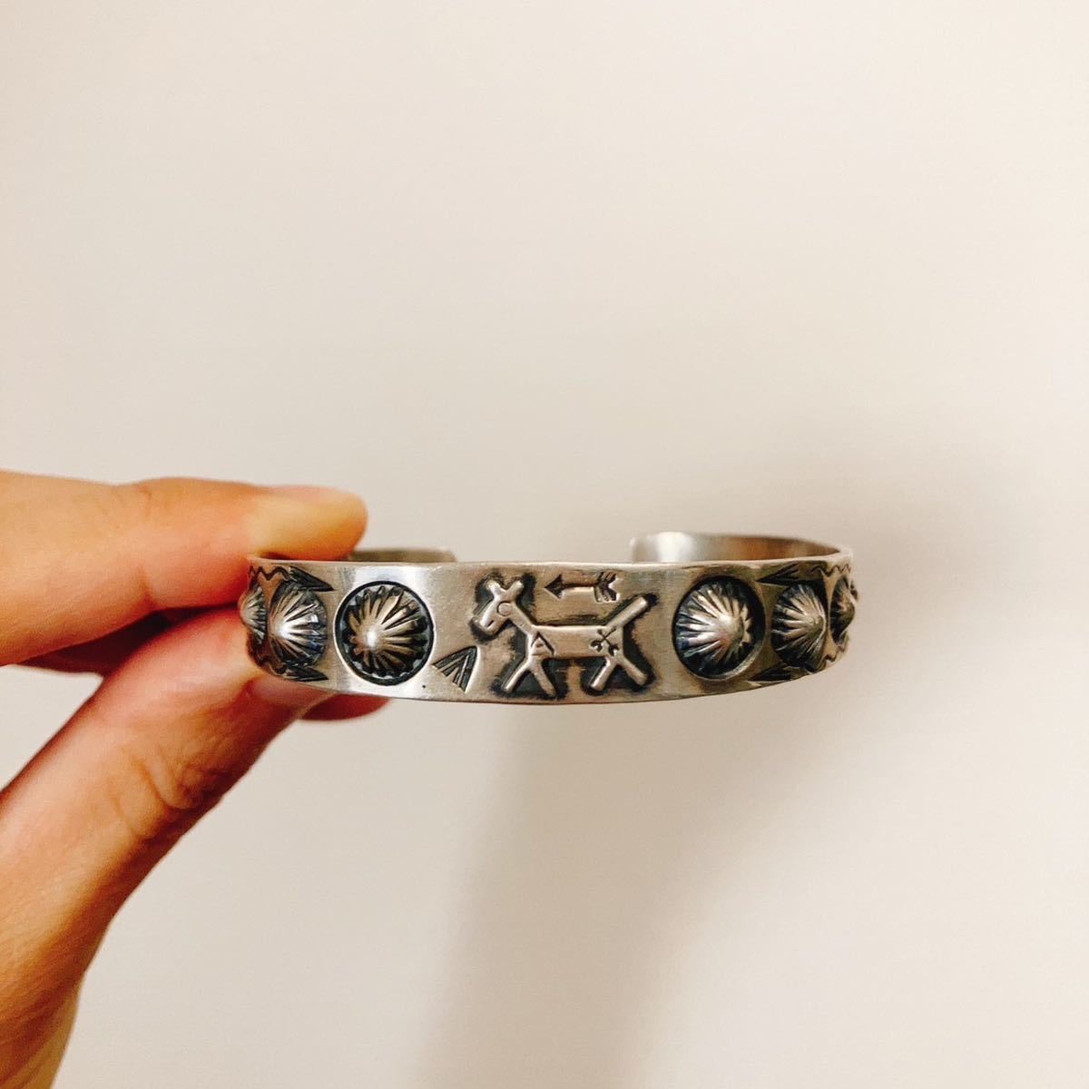 経典 EYE MAN HORSE BRACELET SILVER HARVEY FRED 30's NAVAJO 超希少