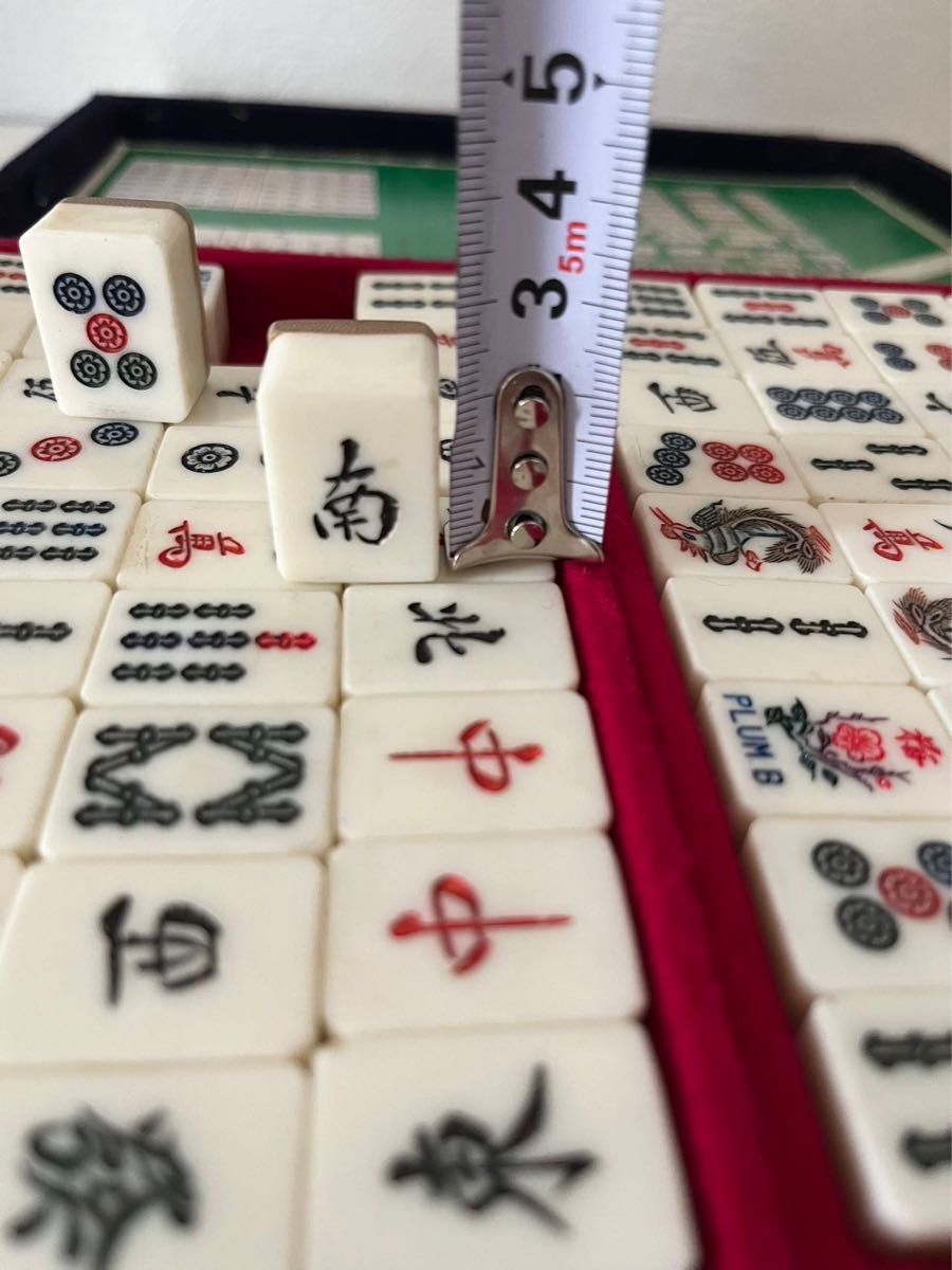 麻雀牌セット 背竹牌 昭和 レア マージャンパイ 予備牌4つ 特殊 麻雀牌セット 背竹牌 昭和 レア マージャンパイ 予備牌4つ 特殊