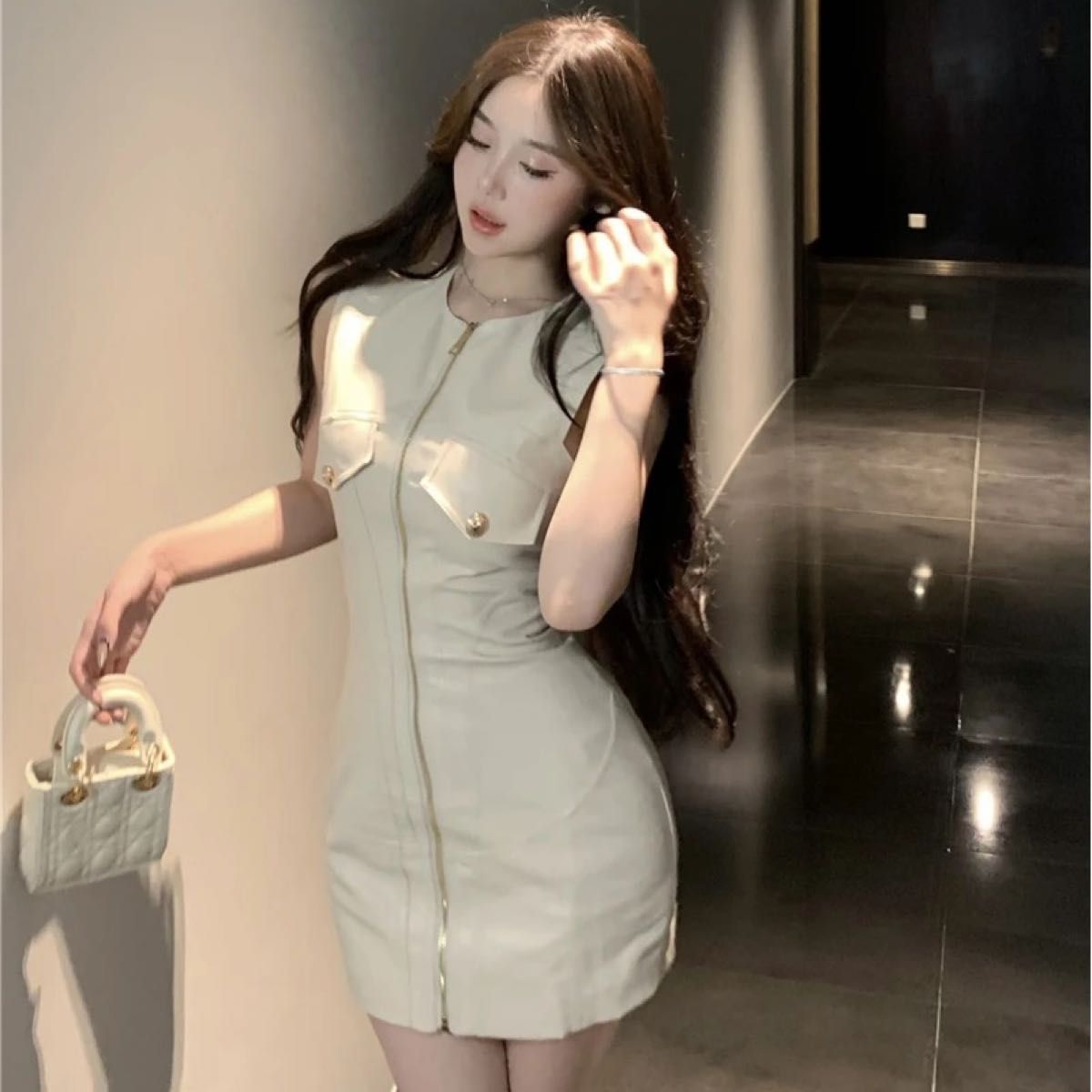 キャバ　ラウンジ　ドレス　ワンピース　レザー　ホワイト　ノースリーブ 　韓国　白