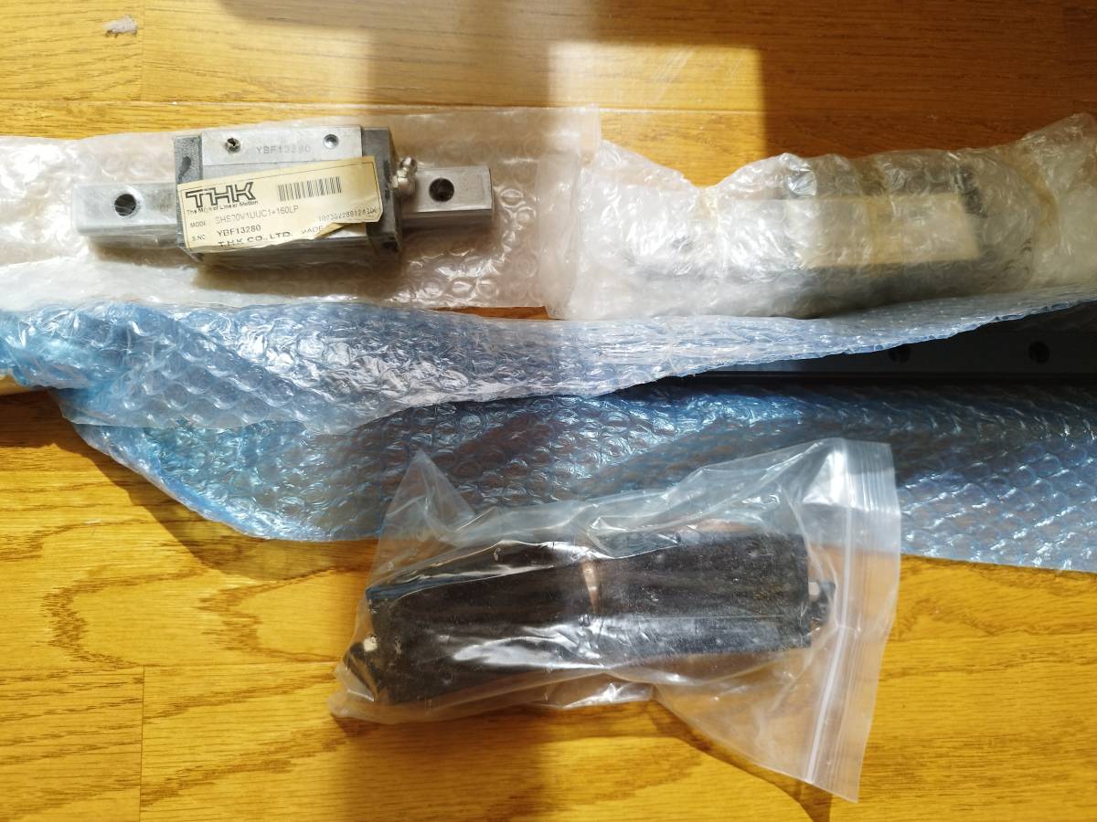 新品 LMガイド THK SHS20V2SSFME+1840LF ブロックx4個付き 新品 LMガイド THK SHS20V2SSFME+1840LF ブロックx4個付き