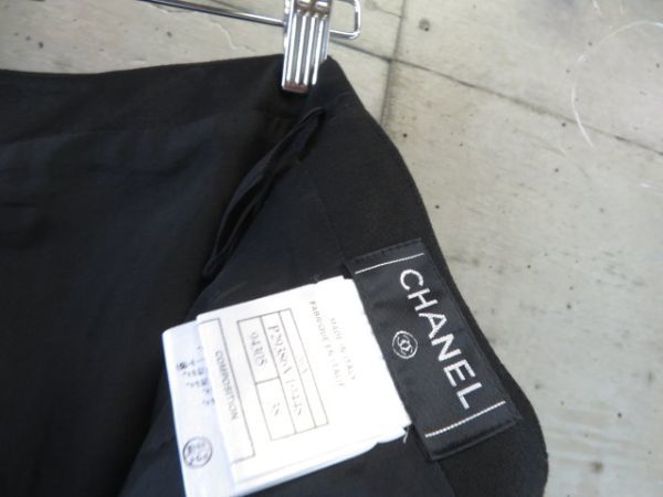 008c139◆美品です◆イタリア製◆CHANEL シャネル 変形デザイン ウールスカート 38/ココマーク/スーツ/ジャケット/ブレザー/スーツ/シャツ_画像10