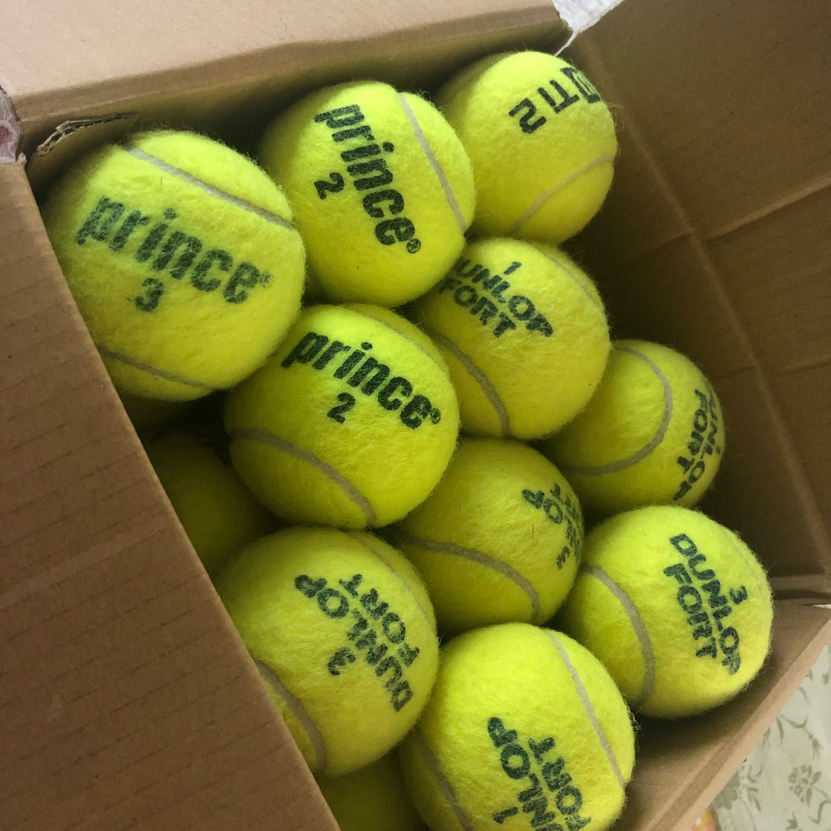 Wilson 硬式テニスボール2個 - ボール