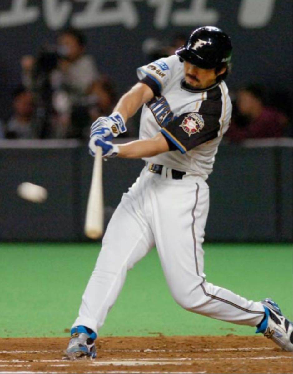 送料無料 即決 北海道日本ハムファイターズ 小笠原道大選手 送料無料 即決 北海道日本ハムファイターズ 小笠原道大選手