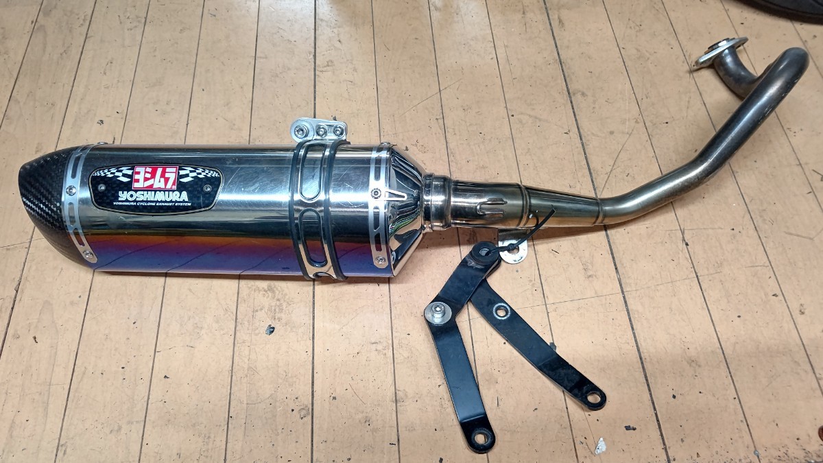 即決!送料込!ヨシムラ 機械曲 R-77S サイクロン カーボンエンド