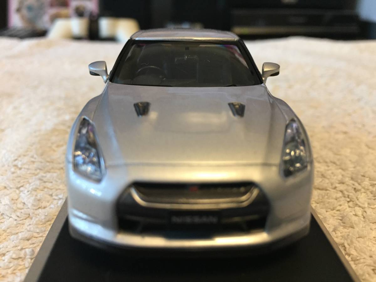 Y1808-007　KYOSHO（京商） R35 日産 GT-R 2008 シルバー 1/43モデル_画像5