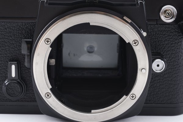 ★露出計不動、ファインダー接眼部ヘコミ変形あり美品★ ニコン Nikon FM ボディ #12228_画像10